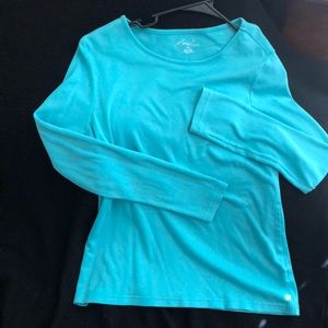 ⭐️Simple, cotton “T” in the shade of turquoise 🥰